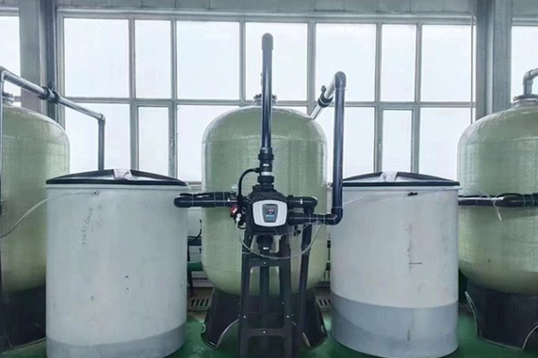 软化水设备能承受多高的温度？